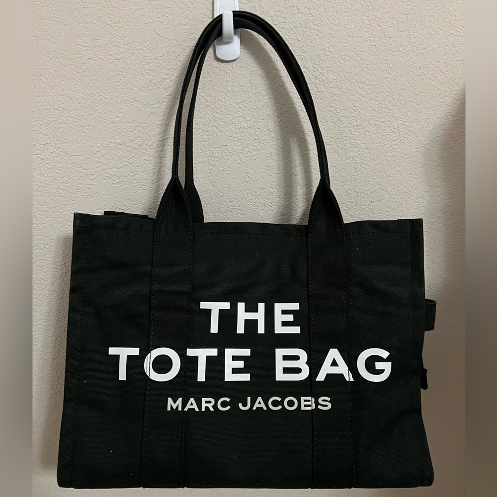 Marc Jacob’s the tote bag